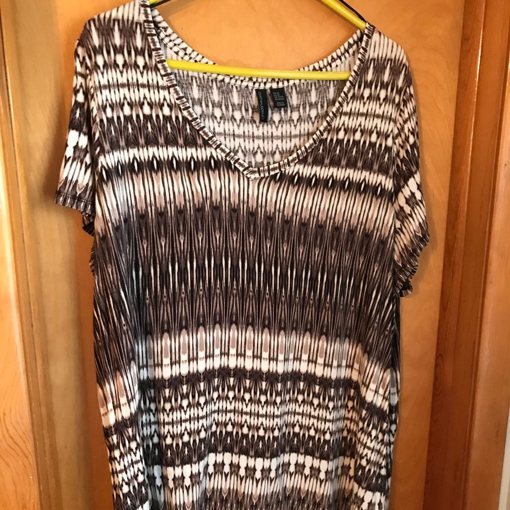 Patterned Brown V-neck Top